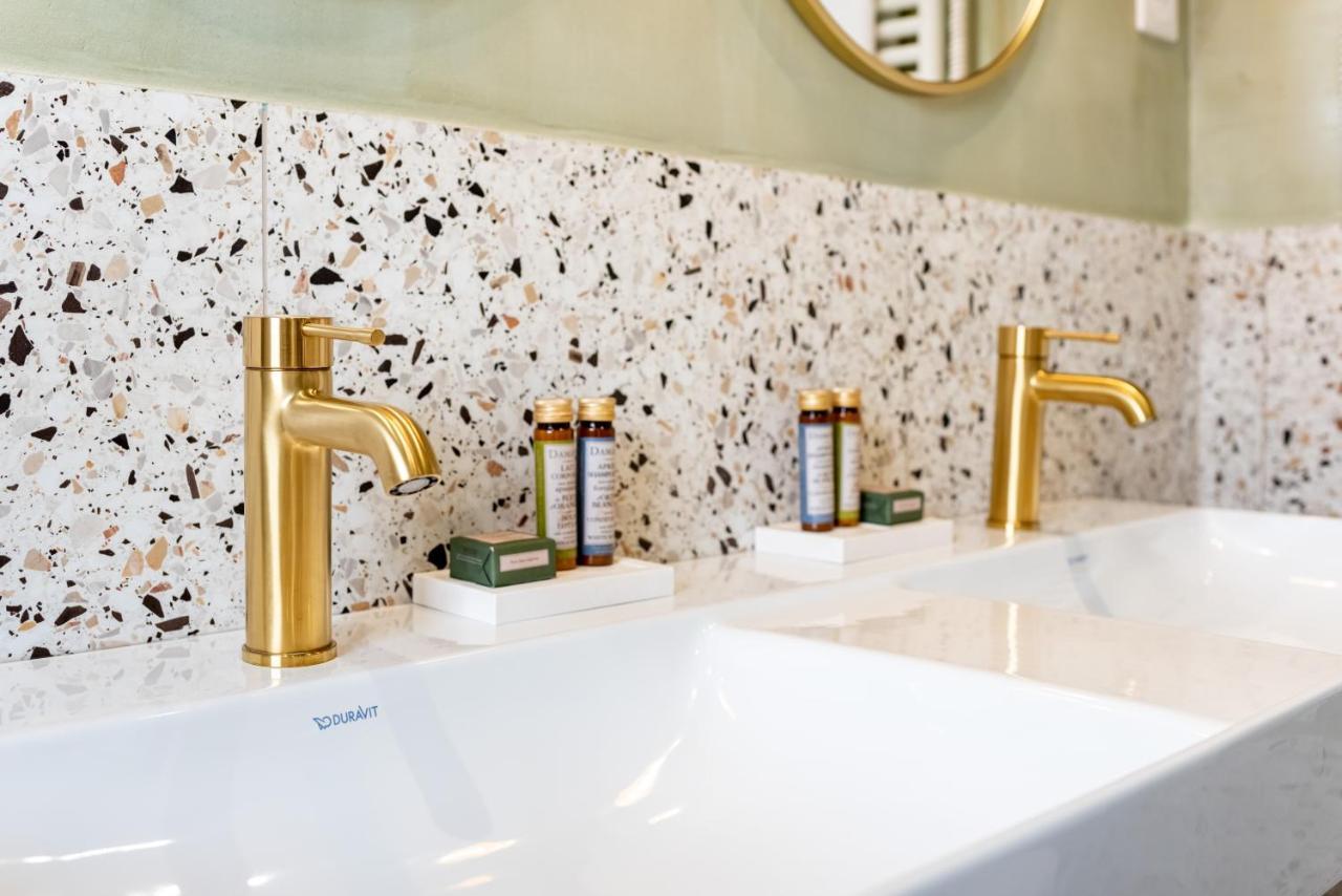 Queens Boutique Hotel Paris Bagian luar foto