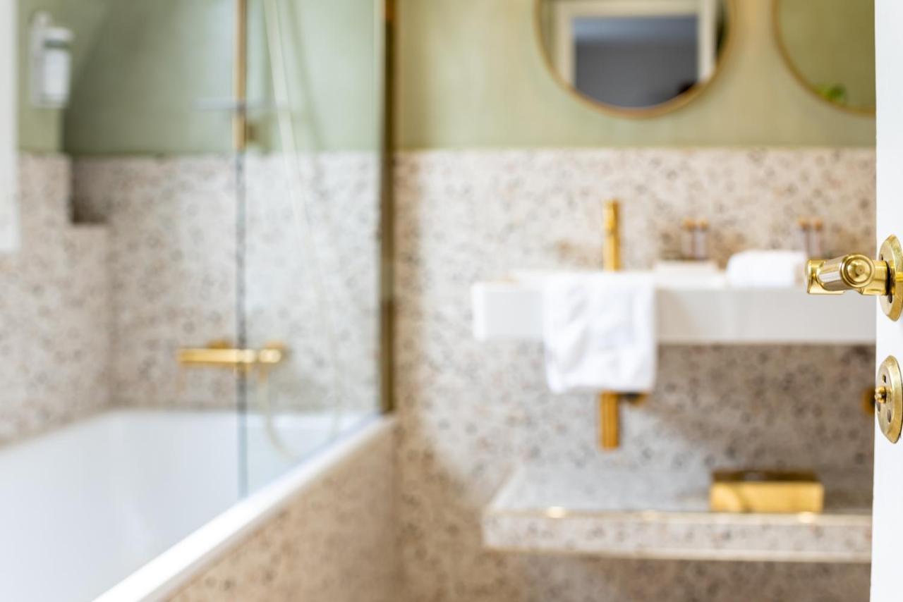 Queens Boutique Hotel Paris Bagian luar foto