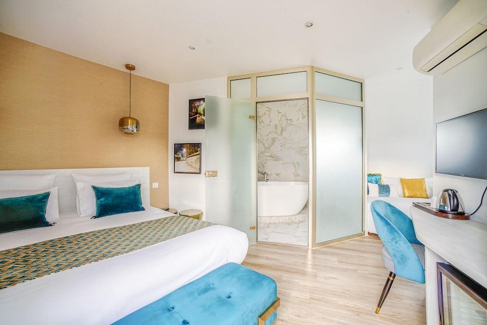 Queens Boutique Hotel Paris Bagian luar foto