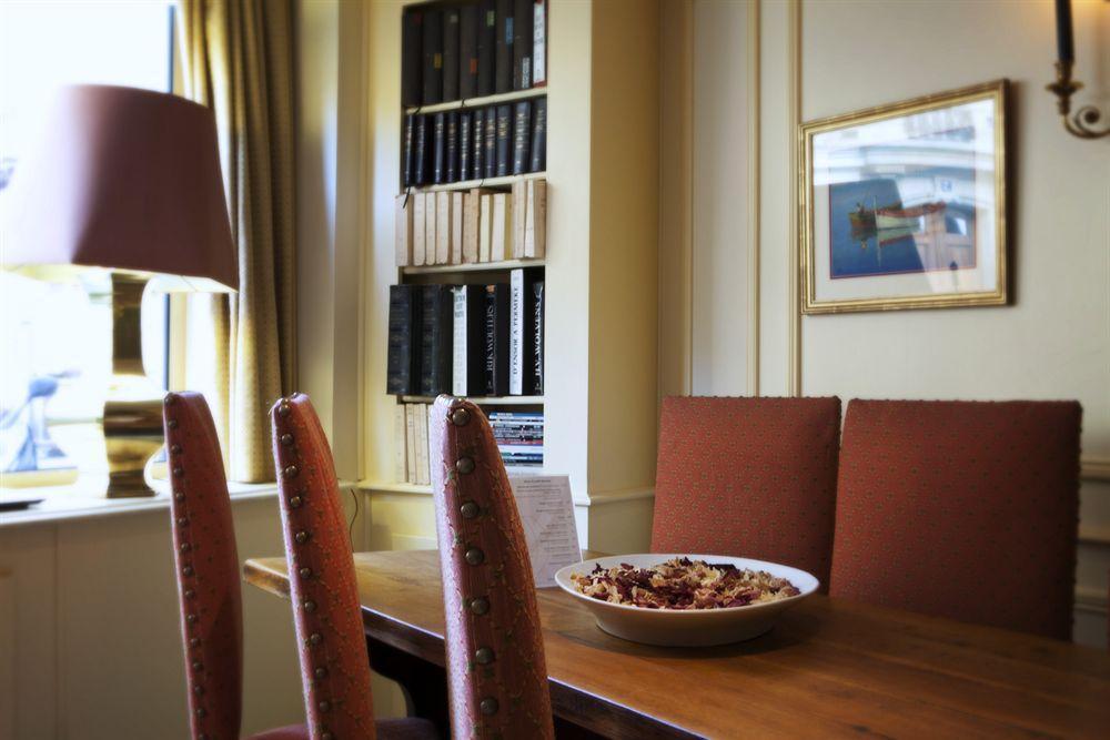 Queens Boutique Hotel Paris Bagian luar foto