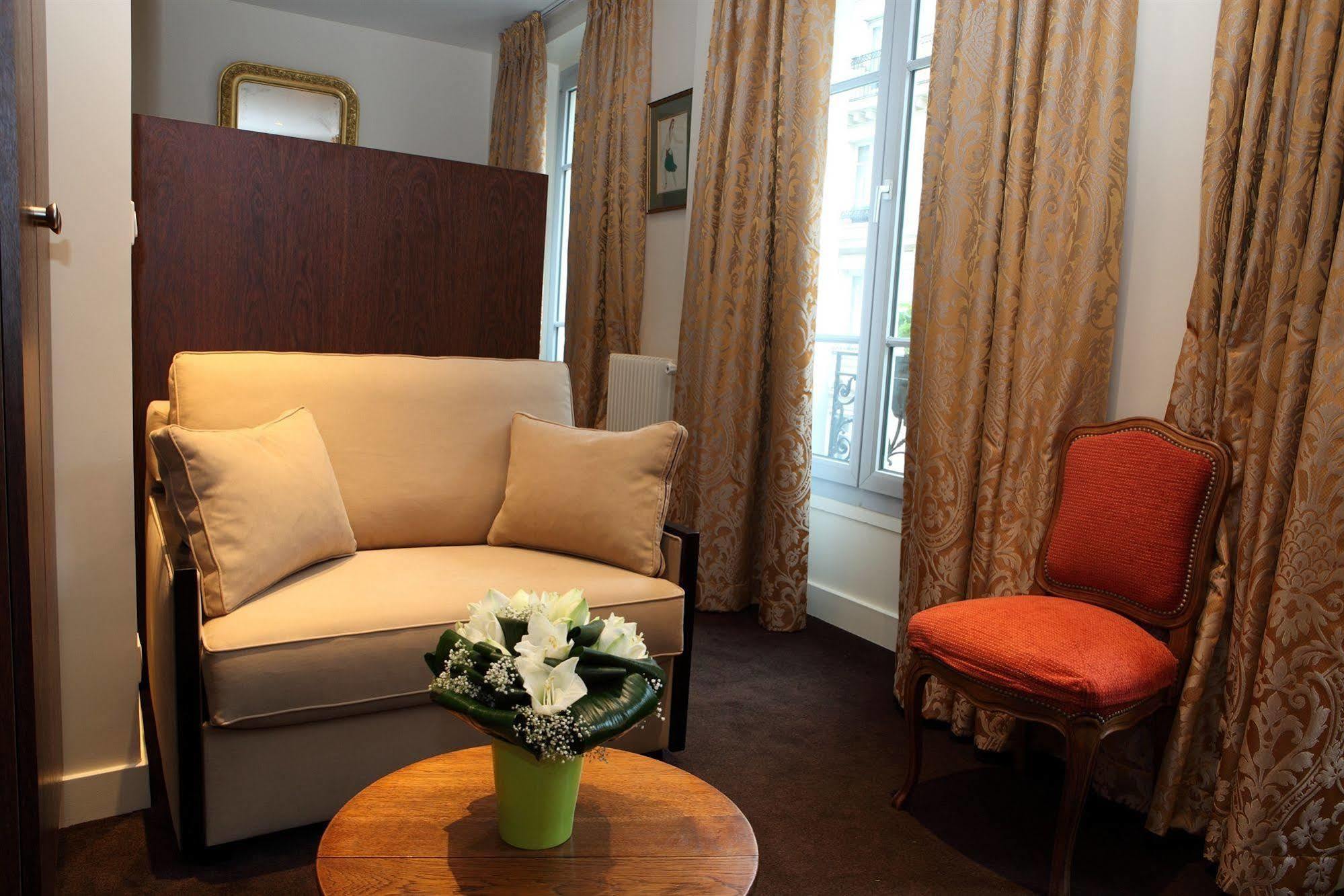 Queens Boutique Hotel Paris Bagian luar foto